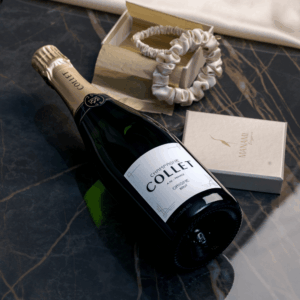 Collet Brut ajándékcsomag – MANAMI selyem hajgumiszett champagne